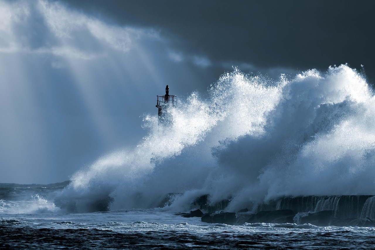 Storm Ocean Waves wallpaper
