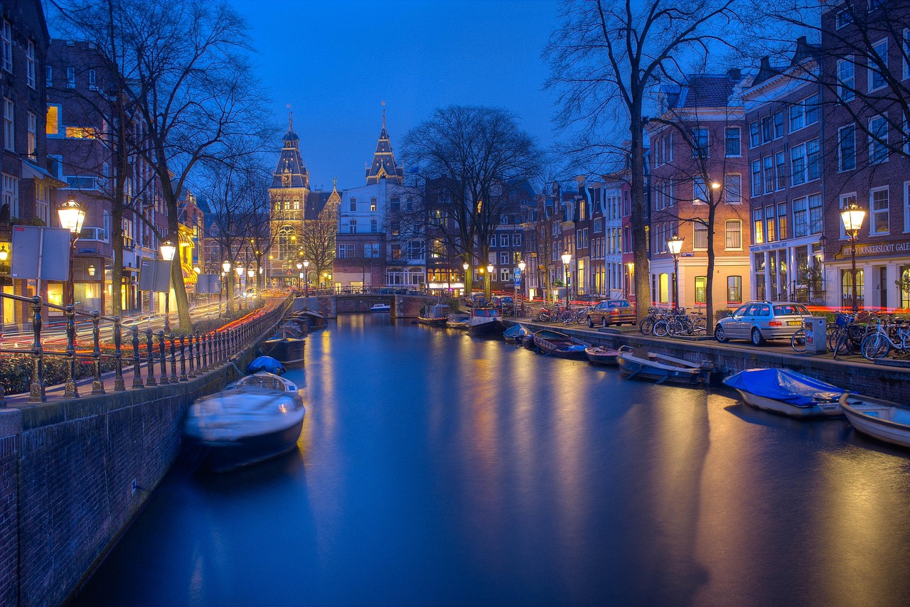 Amsterdam Night Canal wallpaper
