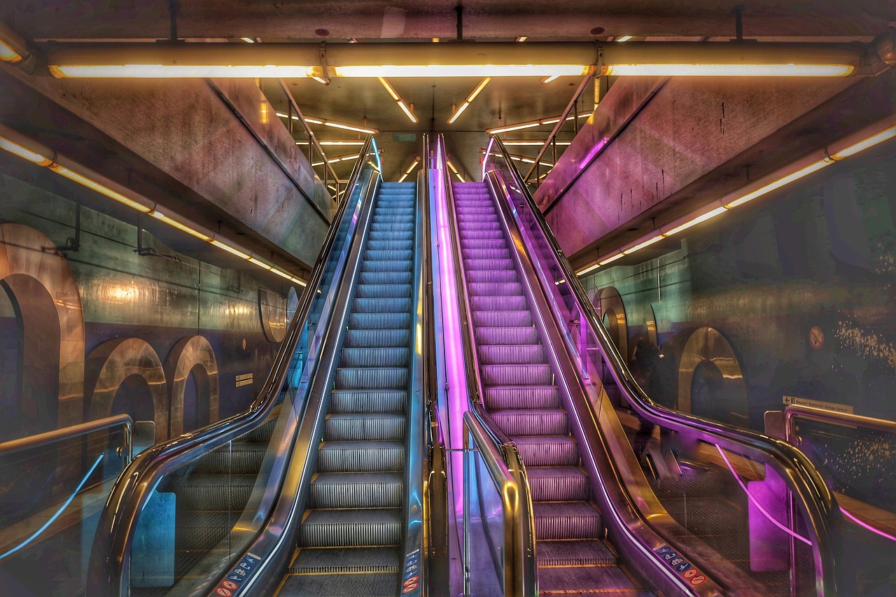 Subway Traffic Architecture wallpaper