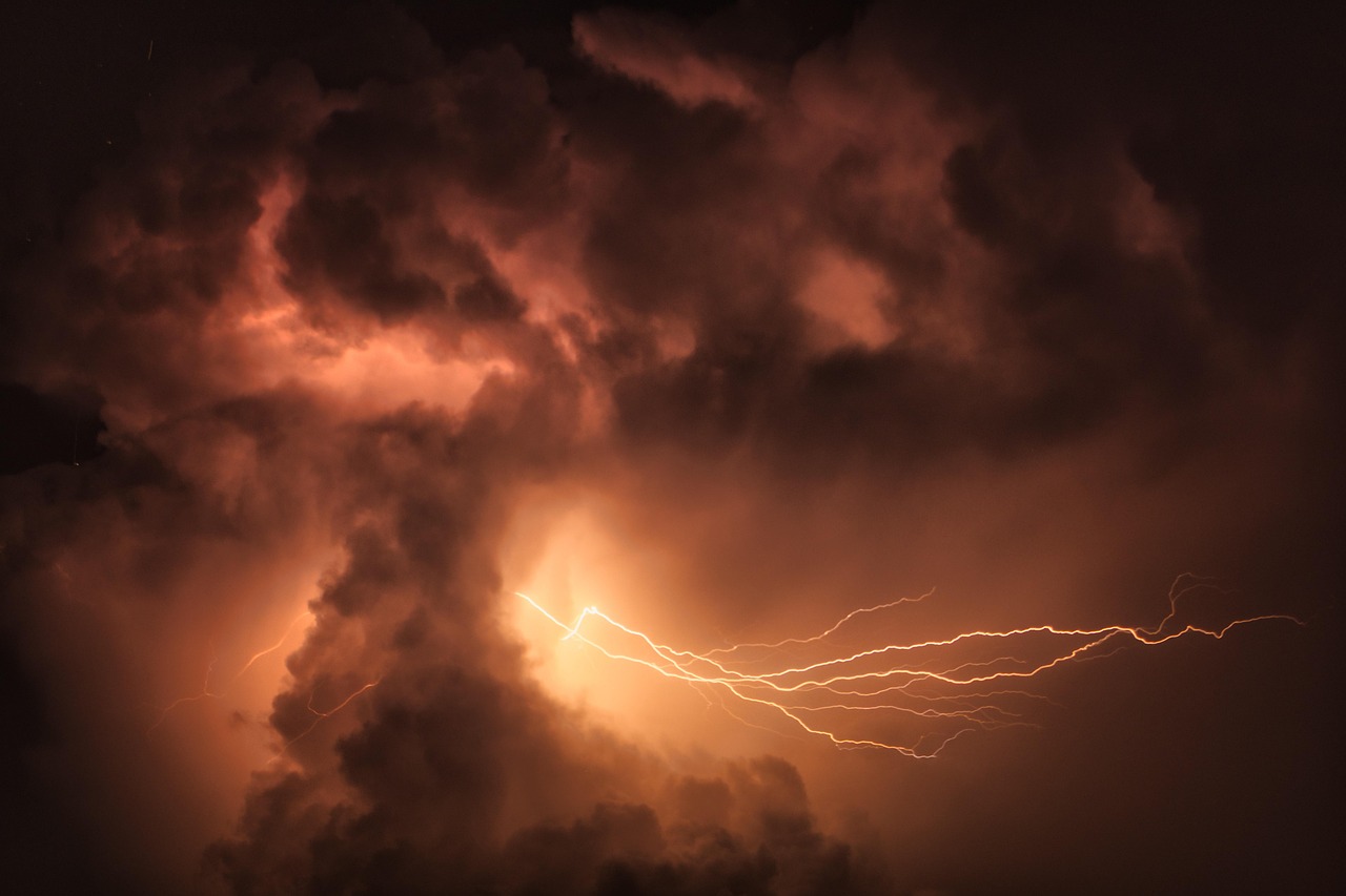 Lightning Sky Flash wallpaper
